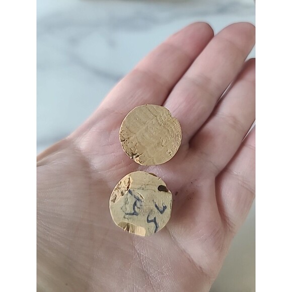 Vintage Wooden Barrel Shaped Tree Bark Salt And Pepper Shakers - Picture 9 of 10